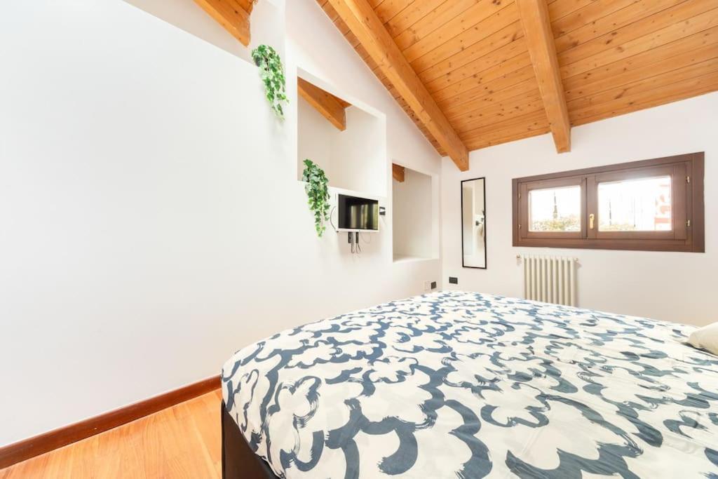 Appartamento Unico A Bologna Con 3 Camere E Parcheggio Gratuito Buitenkant foto